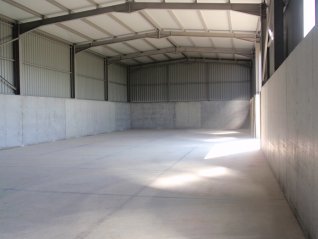 СКЛАД ЗА ИНВЕНТАР В С. КАРАИСЕН